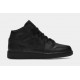 Air Jordan 1 Mid Triple Negro Escuela Primaria Lifestyle Zapatos (Negro)