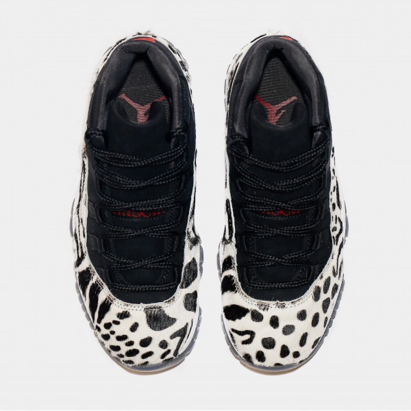 Air Jordan 11 Retro Blanco y Negro Womens Lifestyle Zapatos (Negro / beige / blanco)