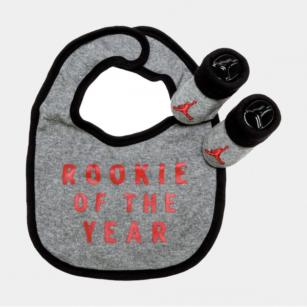 Air Jordan Rookie of the Year Set de regalo de 3 piezas para niño pequeño (gris)